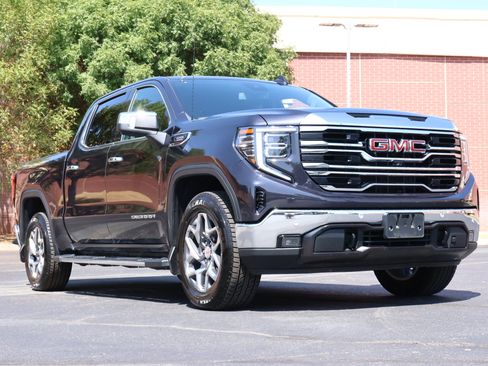 Used 2022 GMC Sierra 1500 SLT w/ SLT Premium Plus Package AWD/4WD image 1