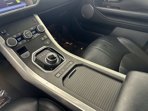 Used 2017 Land Rover Range Rover Evoque SE AWD/4WD image 21