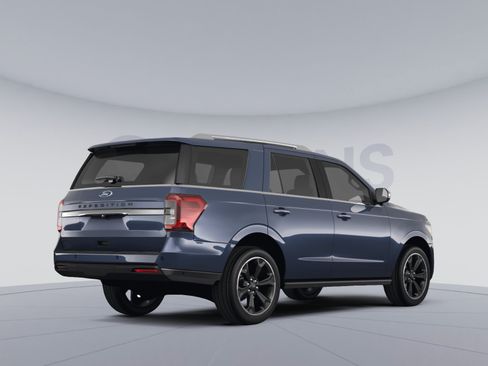 Used 2023 Ford Expedition Limited AWD/4WD image 4
