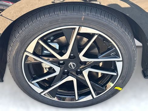 New 2025 Nissan Sentra SR w/ SR Premium Package image 12