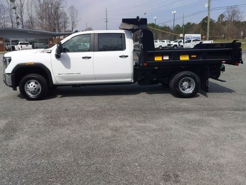 New 2025 GMC Sierra 3500 Pro w/ Convenience Package AWD/4WD image 14