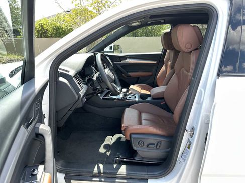 Used 2025 Audi Q5 2.0T Premium AWD/4WD image 2