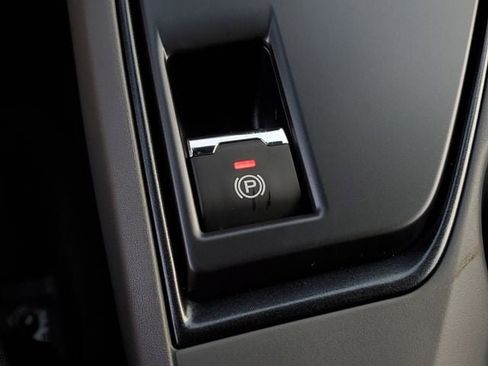 New 2026 Subaru Crosstrek 2.5i Premium image 30