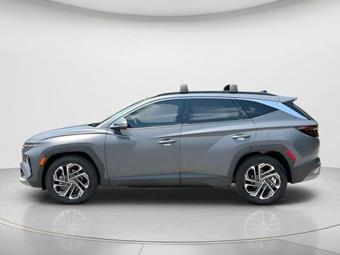 Used 2025 Hyundai Tucson Limited FWD image 8