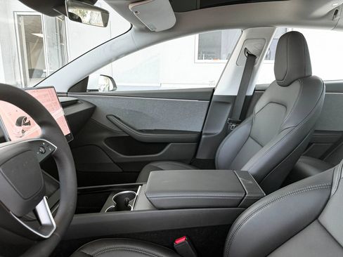 Used 2026 Tesla Model 3 RWD image 22