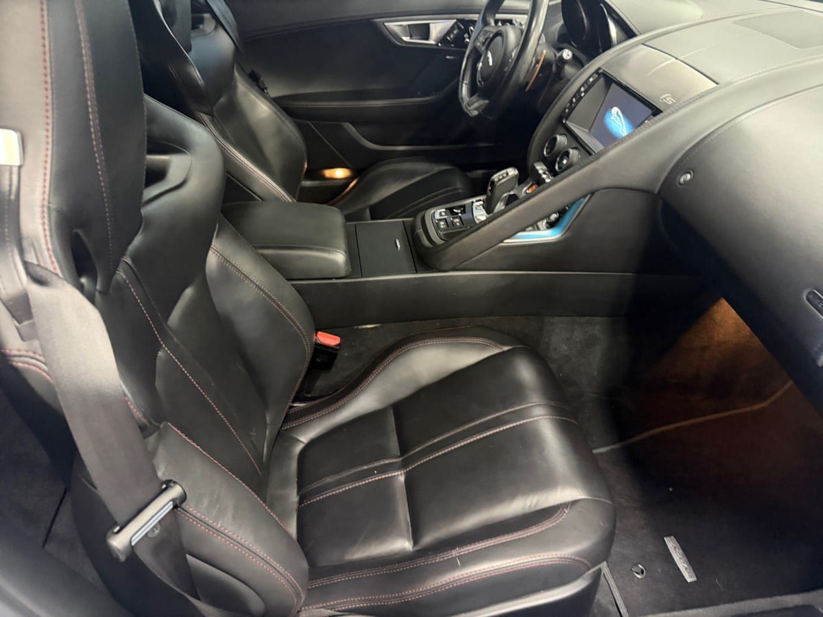 Used 2016 Jaguar F-TYPE S RWD image 17