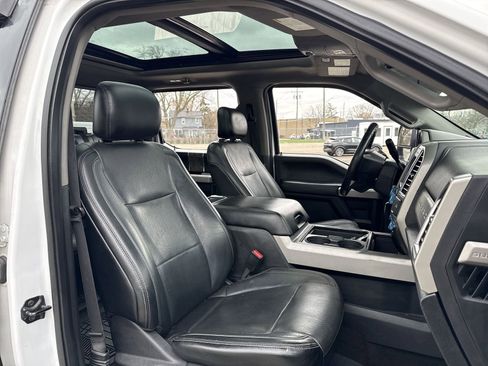 Used 2017 Ford F250 Lariat w/ Lariat Ultimate Package AWD/4WD image 31
