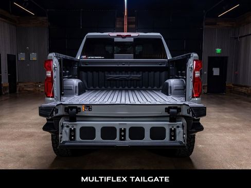 Used 2024 Chevrolet Silverado 1500 ZR2 w/ Technology Package AWD/4WD image 9