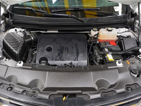 Used 2021 Chevrolet Traverse LT w/ LPO, Floor Liner Package AWD/4WD image 32