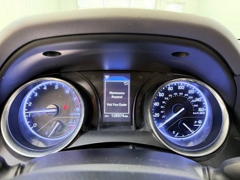 Used 2020 Toyota Camry LE FWD image 38