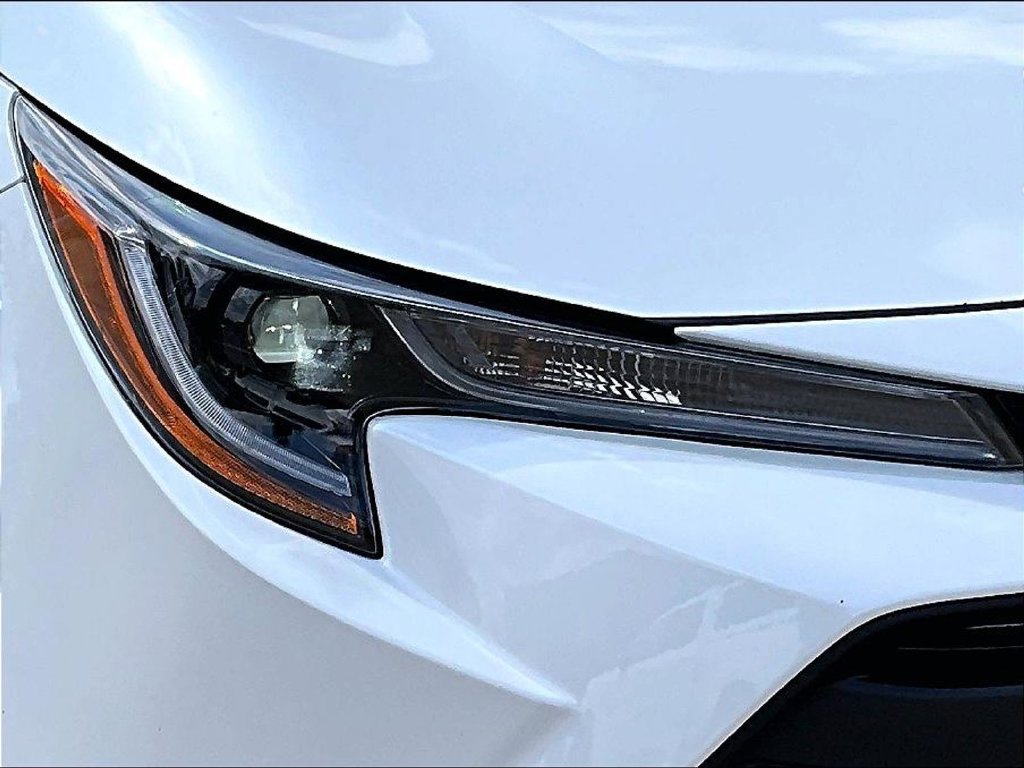 Used 2025 Toyota Corolla LE FWD image 34