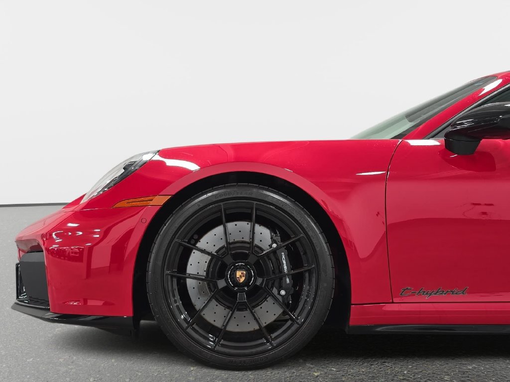 Certified 2025 Porsche 911 GTS image 10