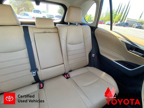Certified 2021 Toyota RAV4 XLE Premium AWD/4WD image 23