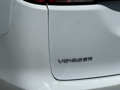 Used 2023 Chrysler Voyager LX FWD image 29