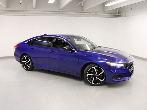 Used 2021 Honda Accord Sport image 4