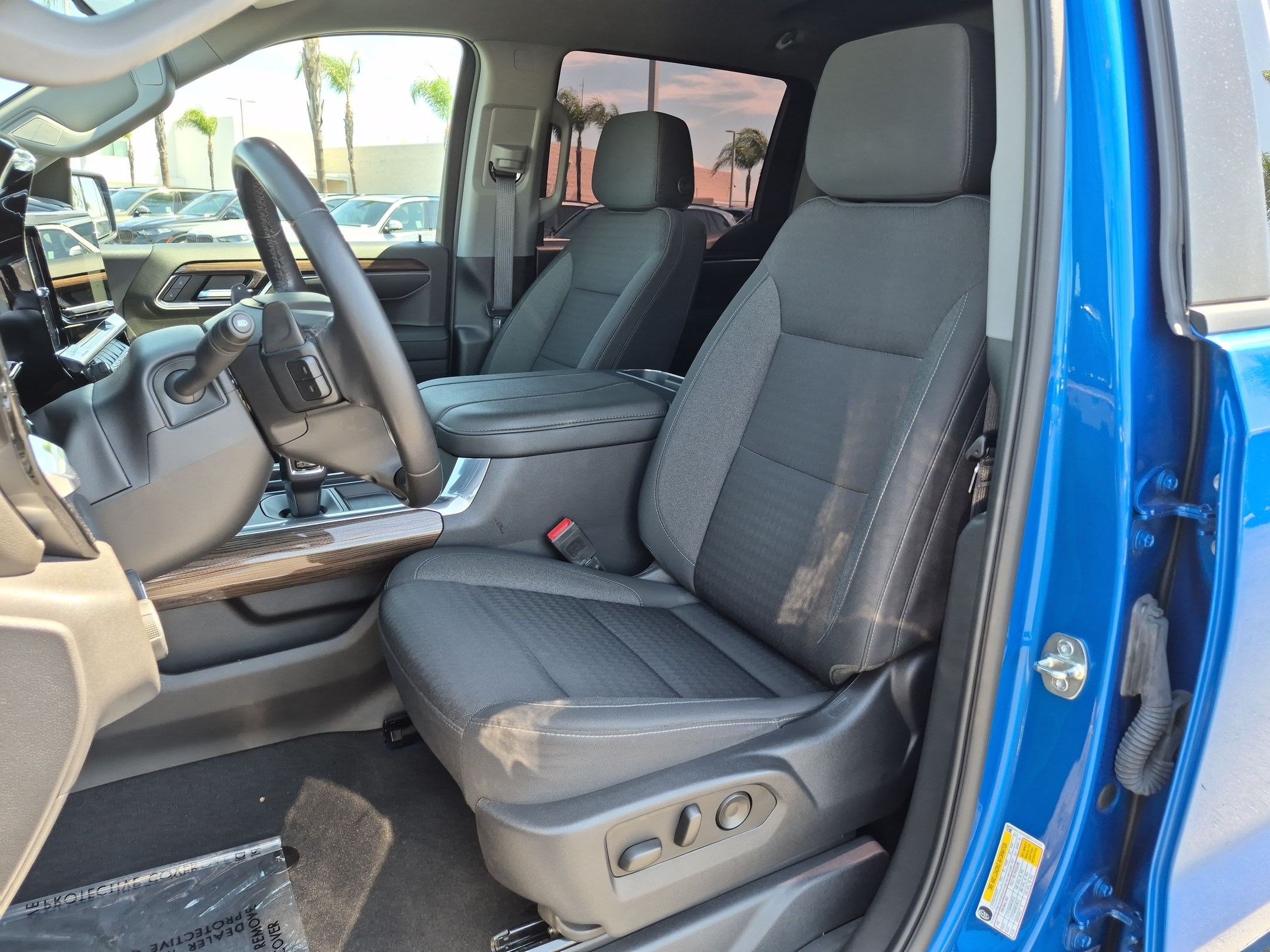 Used 2023 Chevrolet Silverado 1500 LT Trail Boss w/ Protection Package AWD/4WD image 16