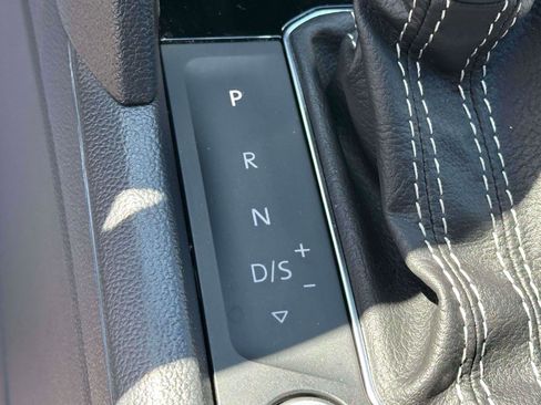 Used 2023 Volkswagen Atlas SEL Premium image 26