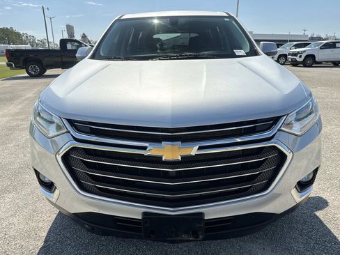 Used 2021 Chevrolet Traverse LT image 9
