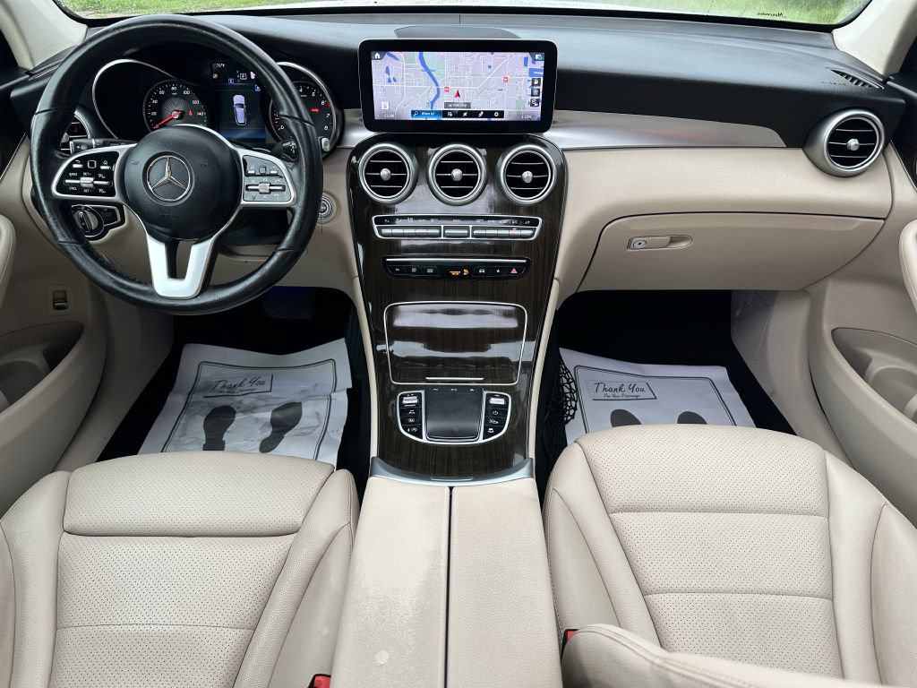 Used 2022 Mercedes-Benz GLC 300 4MATIC w/ Premium Package Lite image 9