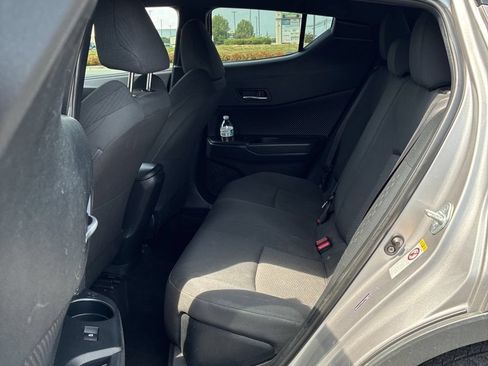 Used 2018 Toyota C-HR XLE FWD image 11