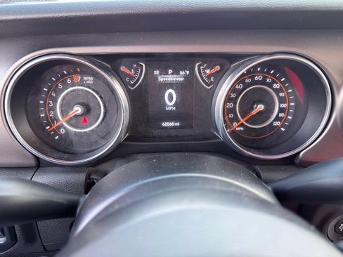 Used 2022 Jeep Gladiator Overland AWD/4WD image 33
