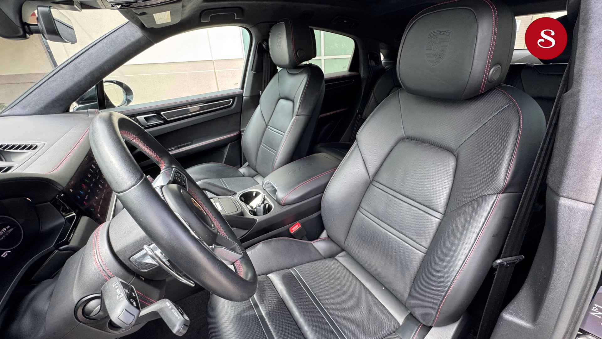 Used 2023 Porsche Cayenne GTS AWD/4WD image 18
