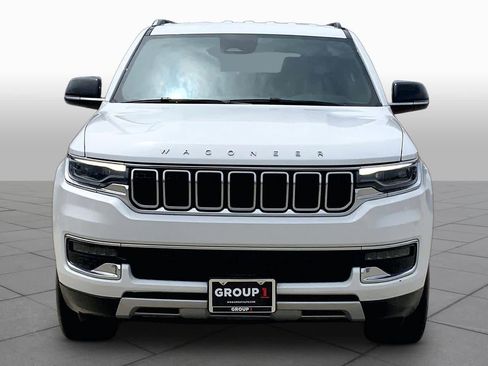 Used 2024 Jeep Wagoneer L Series II RWD image 4