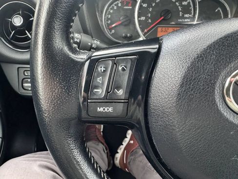 Used 2018 Toyota Yaris SE w/ Carpet Mat Package FWD image 14