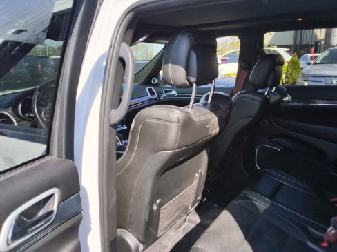 Used 2019 Jeep Grand Cherokee SRT image 20