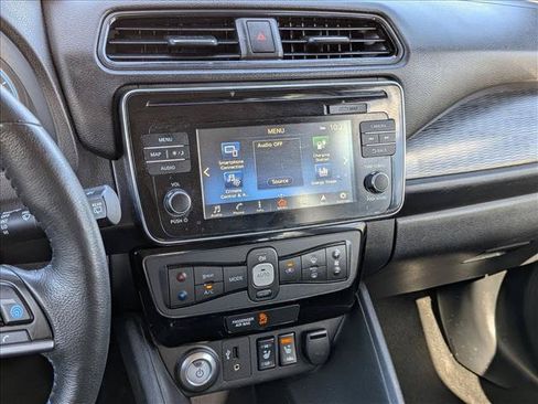 Used 2019 Nissan Leaf SV w/ SV Technology Package FWD image 15