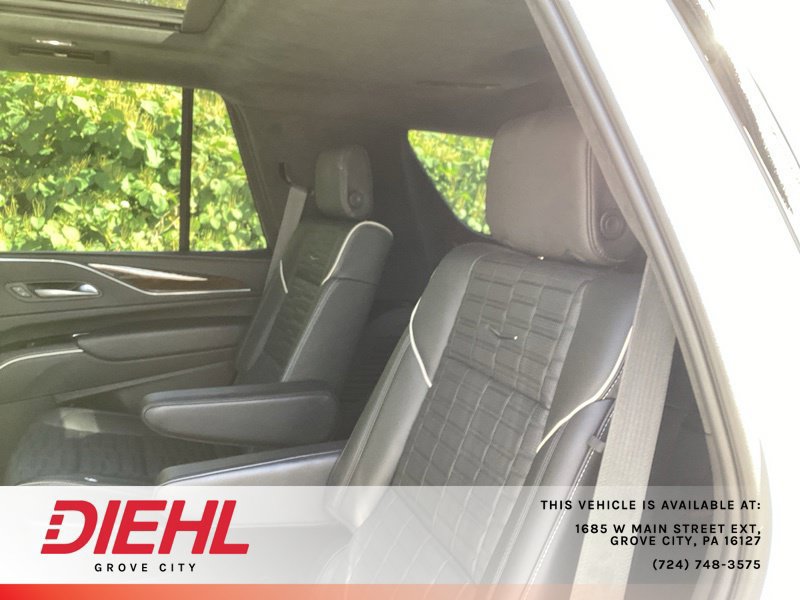 Used 2024 Cadillac Escalade Sport Platinum w/ LPO, ONYX Package AWD/4WD image 11