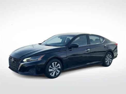 Used 2023 Nissan Altima 2.5 S image 5