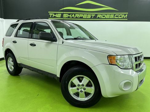Used 2012 Ford Escape XLS FWD image 1