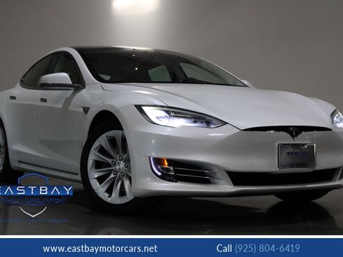Used 2018 Tesla Model S 75D image 1