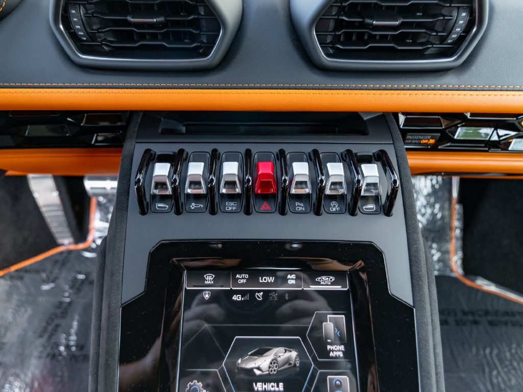 Used 2023 Lamborghini Huracan Tecnica RWD image 14