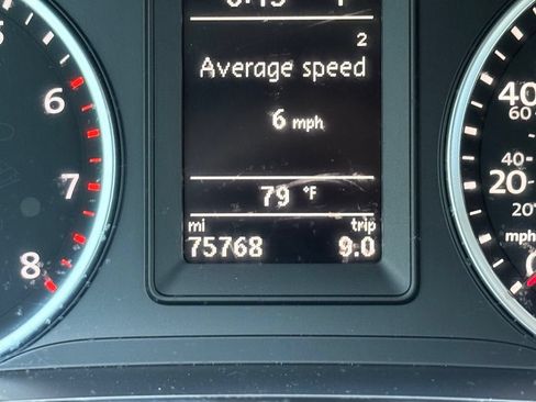 Used 2018 Volkswagen Tiguan Limited FWD image 32