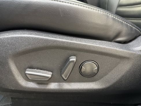 Used 2024 Ford Edge SEL image 26