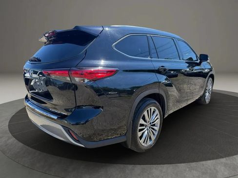 Used 2021 Toyota Highlander Platinum AWD/4WD image 5