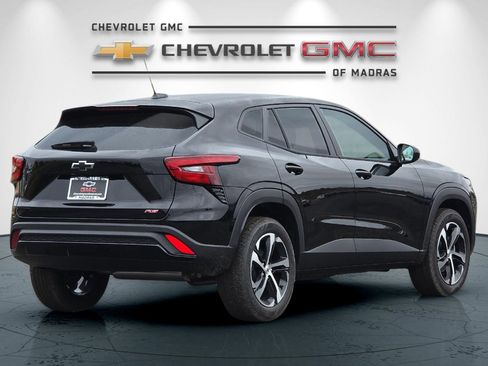 New 2026 Chevrolet Trax RS w/ Driver Confidence Package image 3