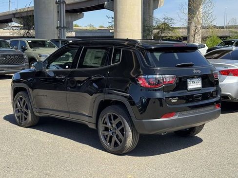 New 2026 Jeep Compass Latitude w/ Sun and Sound Group AWD/4WD image 4