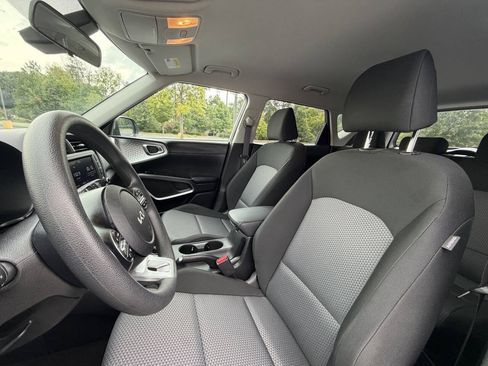 Used 2023 Kia Soul LX w/ LX Technology Package FWD image 22