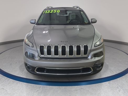 Used 2016 Jeep Cherokee Limited FWD image 3