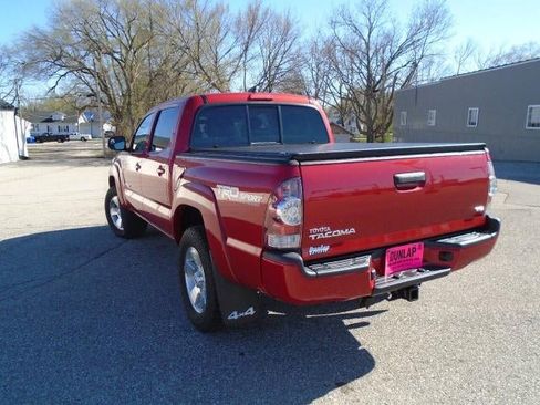 Used 2015 Toyota Tacoma 4x4 Double Cab w/ TRD Sport Package image 21