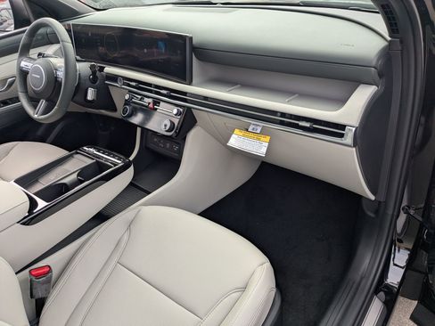 New 2025 Hyundai Tucson Limited image 26