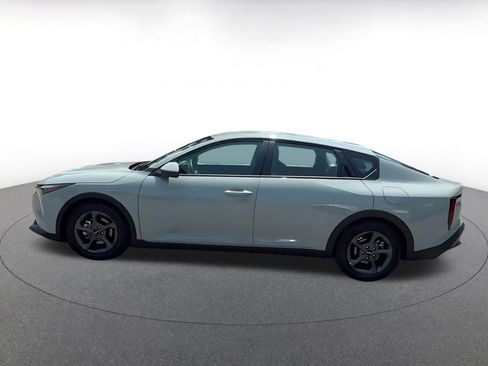 Used 2025 Kia K4 FWD image 11