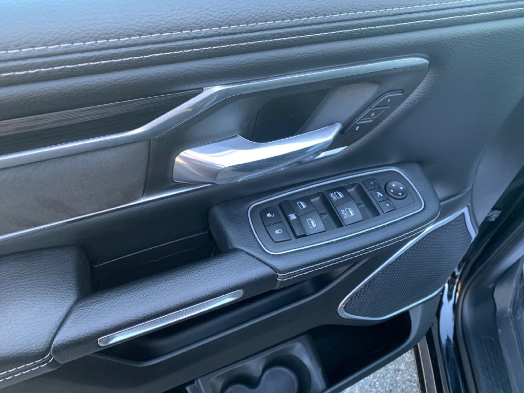 Used 2023 RAM 1500 Laramie AWD/4WD image 13