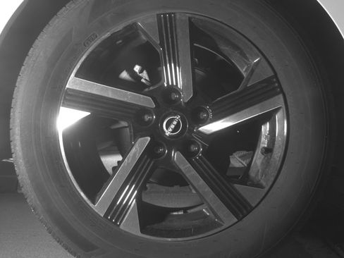 Used 2025 Nissan Sentra SV FWD image 15