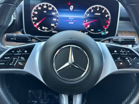 Used 2024 Mercedes-Benz C 300 4MATIC Sedan image 23