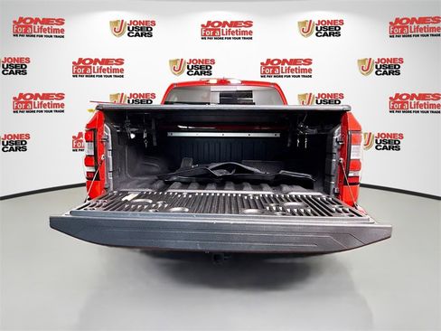 Certified 2025 Nissan Frontier SV w/ SV Convenience Package image 17