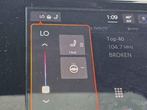 Used 2023 Jeep Grand Cherokee Altitude image 15